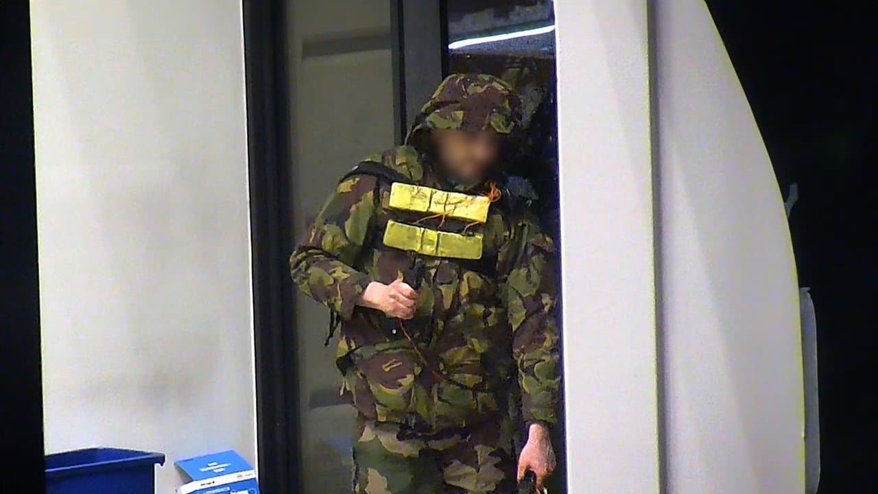 Kidnapping at the Apple Store