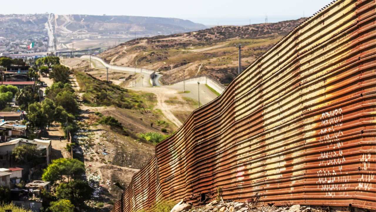 Ser Fronterizo: Crónicas de las Asimetrías Globales