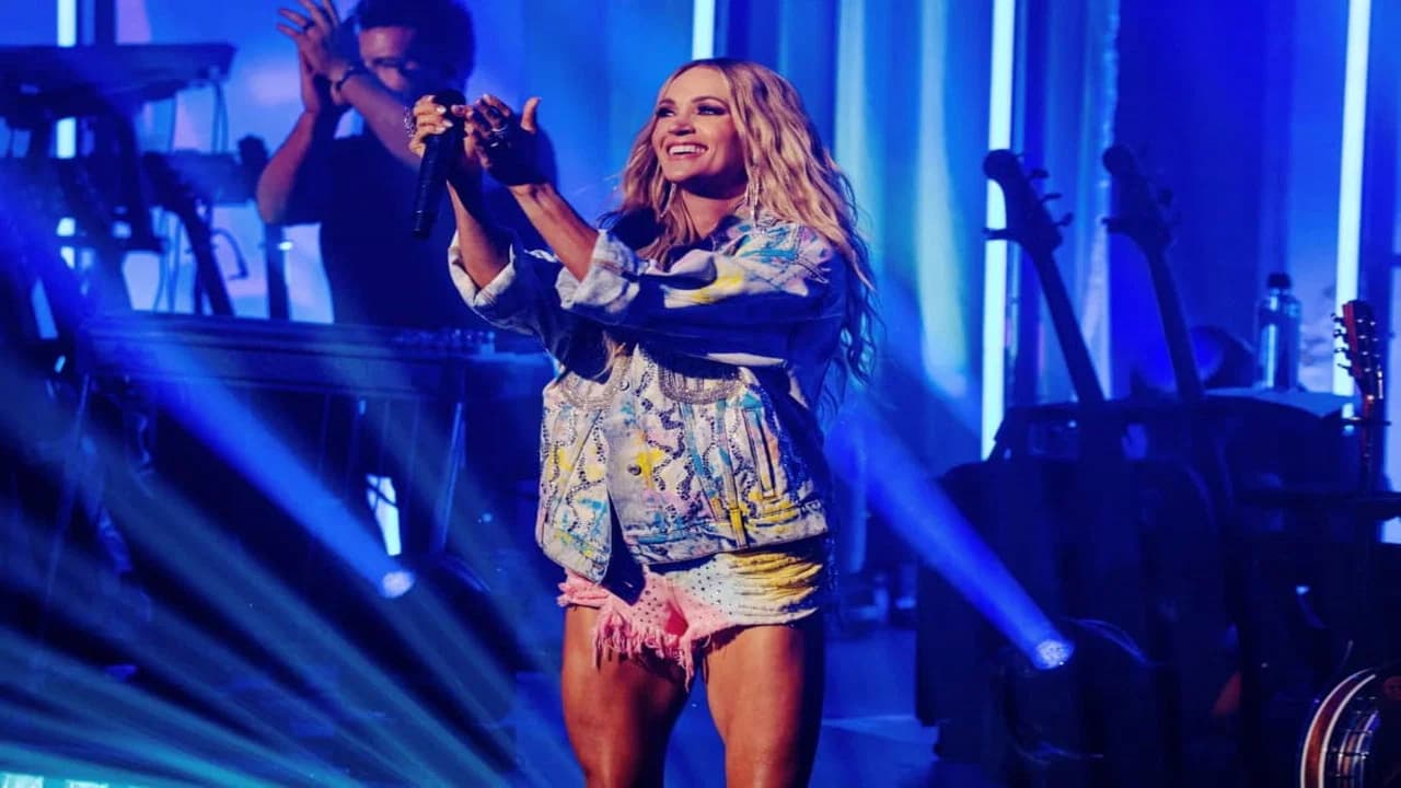 Carrie Underwood: LIVE